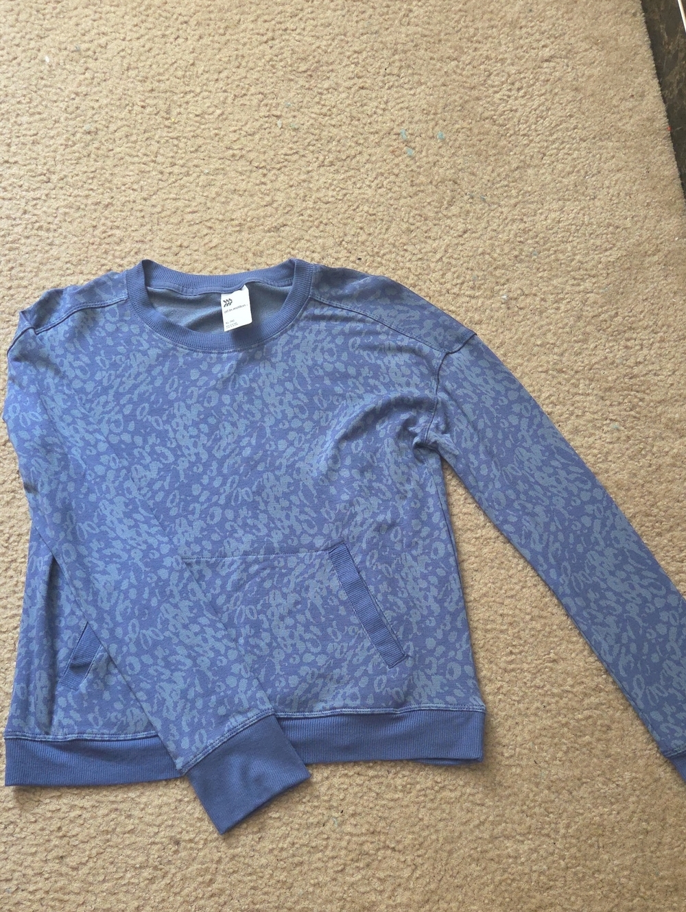 Target Blue Leopard Print Girls Sweatshirt